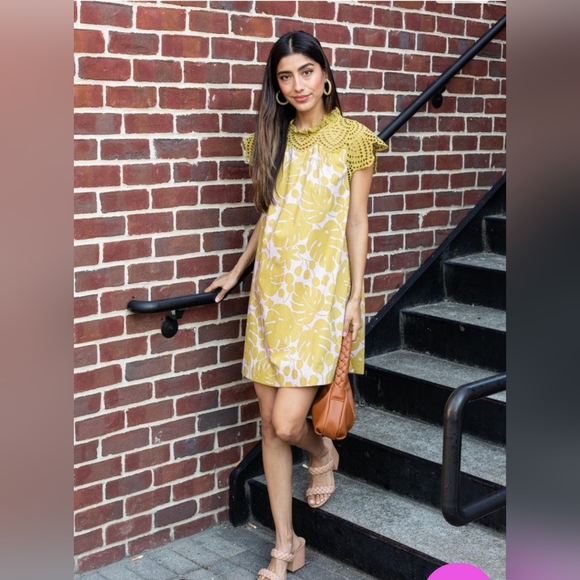 THML BELL CROCHET TRIM FLUTTER SLEEVE DRESS size Large - Picture 2 of 5